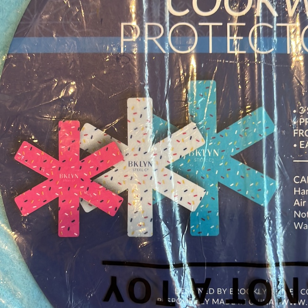 NWT Cookware Protection Set - Picture 9 of 9